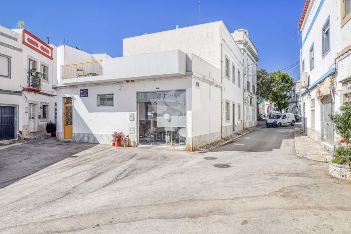 Image No.2-1 Bed Property for sale