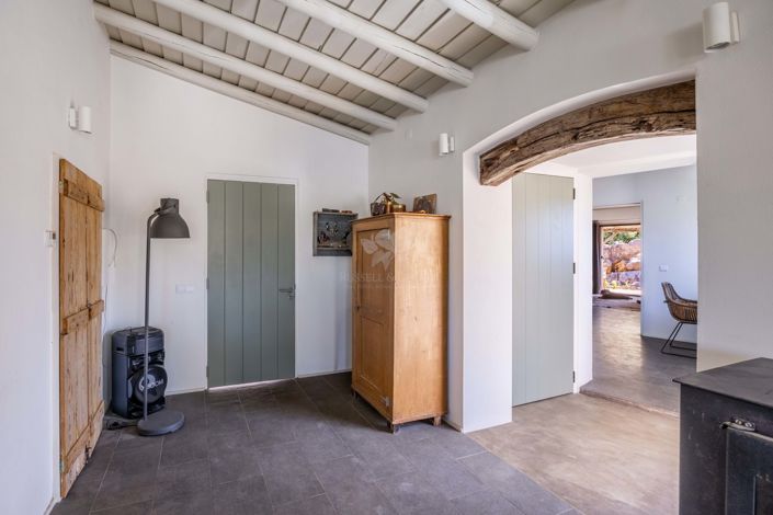 Image No.13-3 Bed Farmhouse for sale