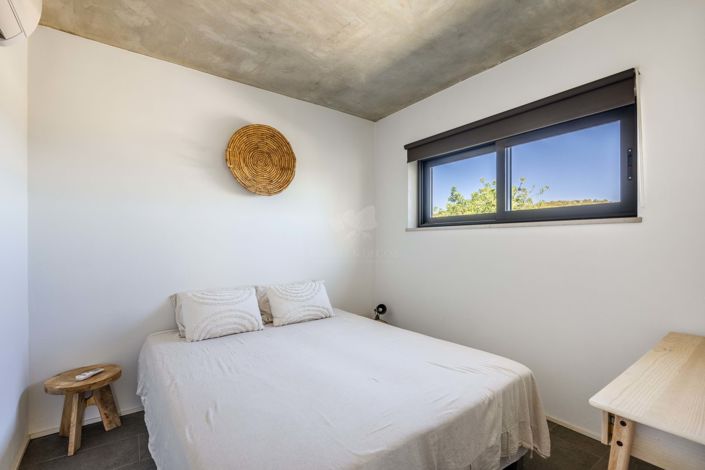 Image No.18-3 Bed Farmhouse for sale