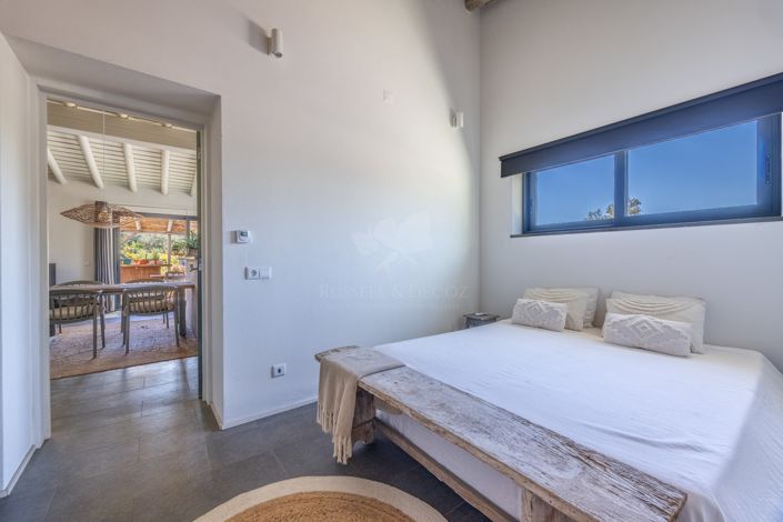 Image No.9-3 Bed Farmhouse for sale