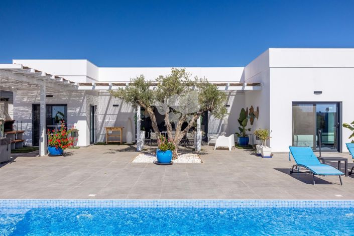 Image No.28-4 Bed Villa for sale