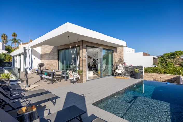 Image No.1-3 Bed Villa for sale