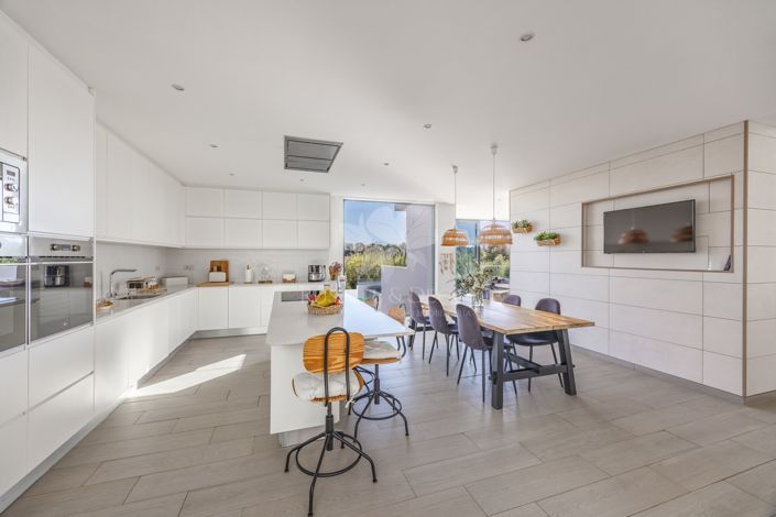 Image No.11-3 Bed Villa for sale