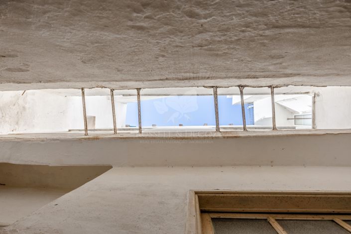 Image No.10-4 Bed Townhouse for sale