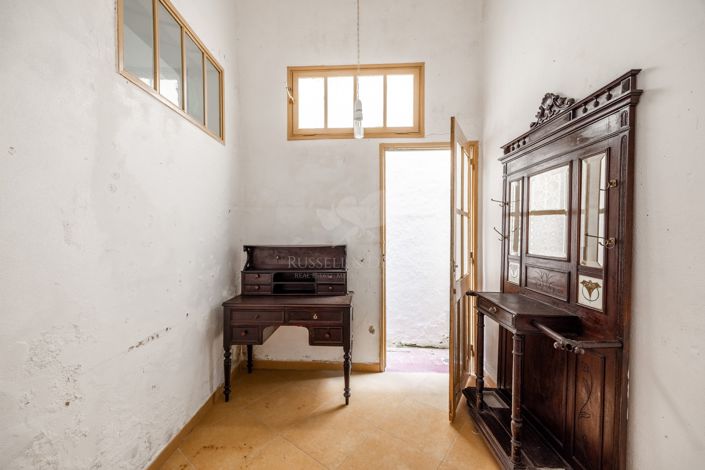 Image No.11-4 Bed Townhouse for sale