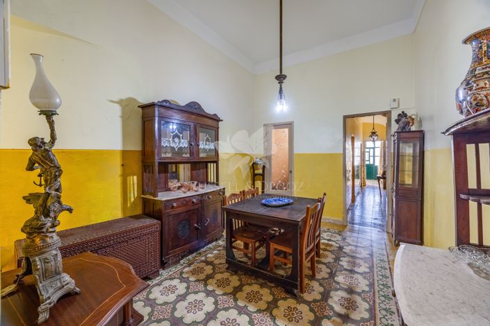 Image No.14-4 Bed Townhouse for sale