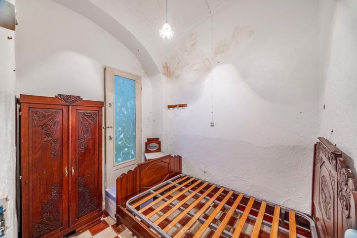 Image No.16-4 Bed Townhouse for sale