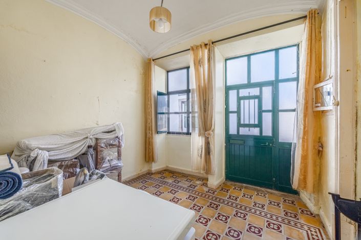 Image No.17-4 Bed Townhouse for sale