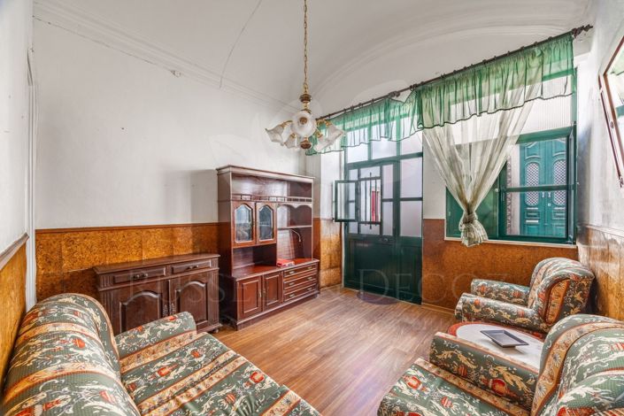 Image No.4-4 Bed Townhouse for sale