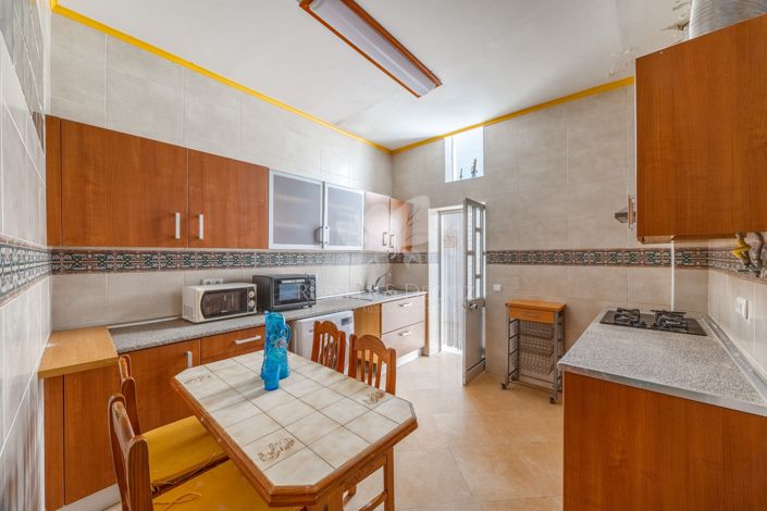 Image No.6-4 Bed Townhouse for sale