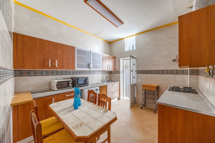 Image No.6-4 Bed Townhouse for sale