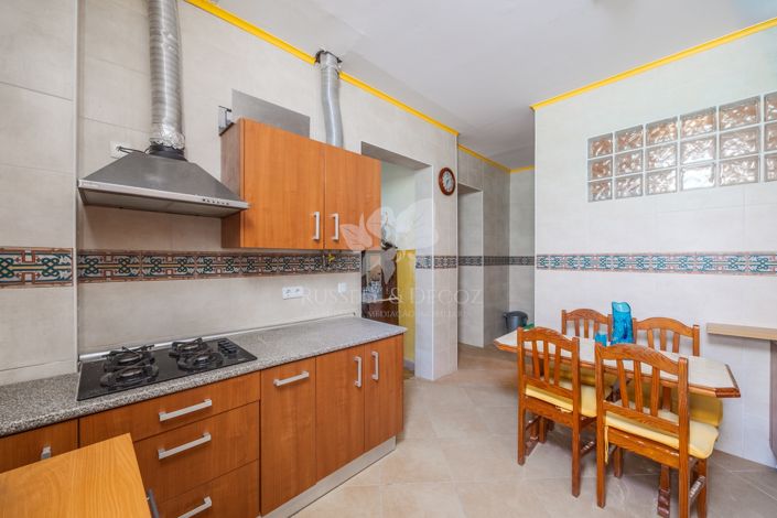 Image No.7-4 Bed Townhouse for sale