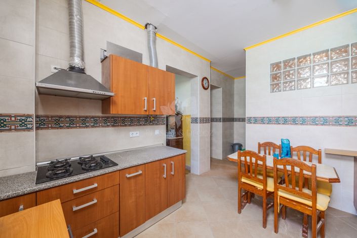 Image No.7-4 Bed Townhouse for sale