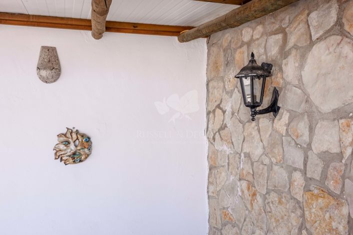 Image No.24-4 Bed Farmhouse for sale