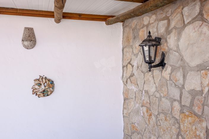 Image No.24-4 Bed Farmhouse for sale