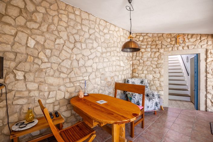 Image No.28-4 Bed Farmhouse for sale