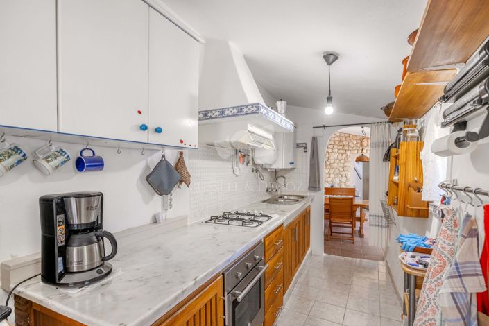 Image No.29-4 Bed Farmhouse for sale