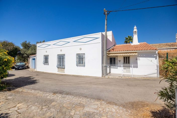 Image No.3-4 Bed Farmhouse for sale