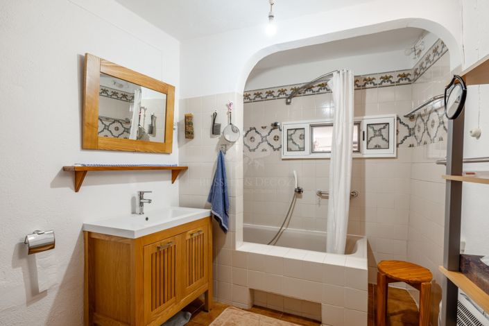 Image No.30-4 Bed Farmhouse for sale