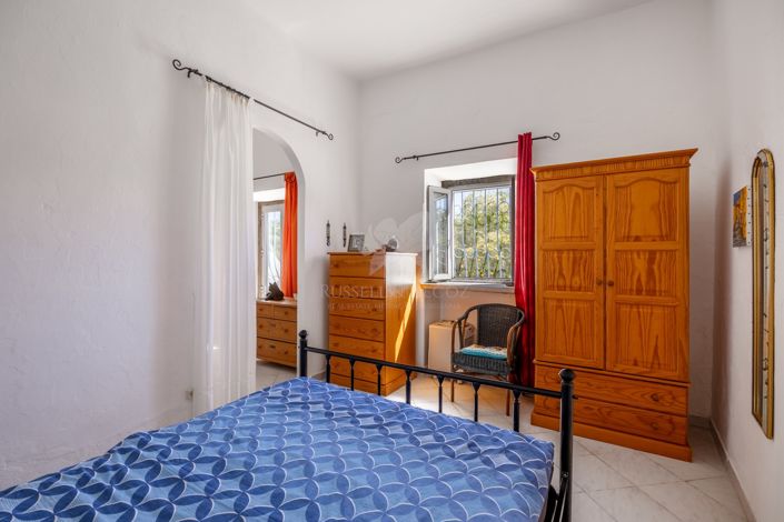 Image No.35-4 Bed Farmhouse for sale