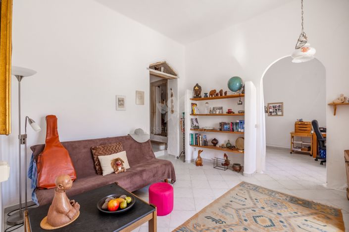 Image No.37-4 Bed Farmhouse for sale