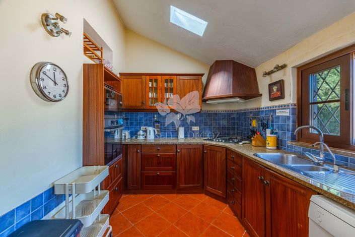 Image No.9-4 Bed Farmhouse for sale