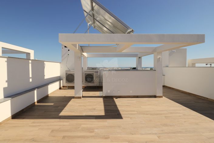 Image No.19-3 Bed Townhouse for sale