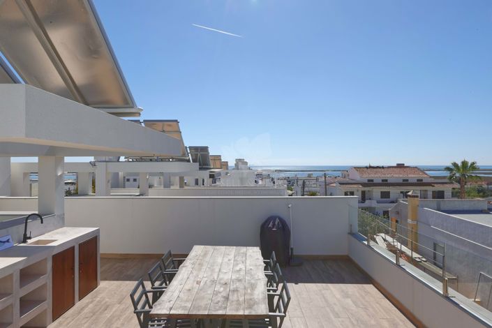 Image No.2-3 Bed Townhouse for sale