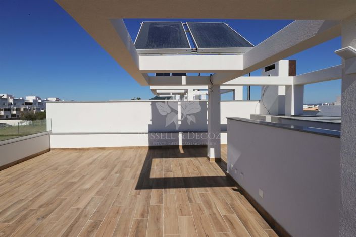 Image No.20-3 Bed Townhouse for sale