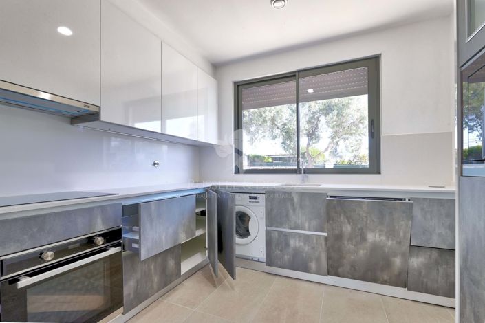 Image No.5-3 Bed Townhouse for sale