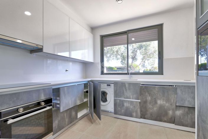 Image No.5-3 Bed Townhouse for sale