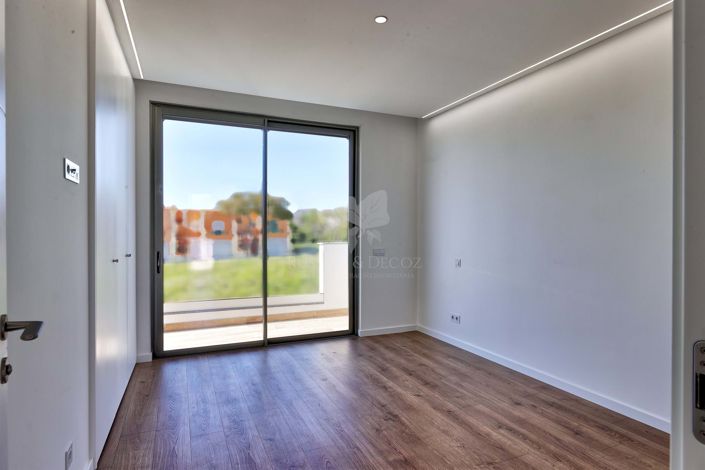 Image No.7-3 Bed Townhouse for sale