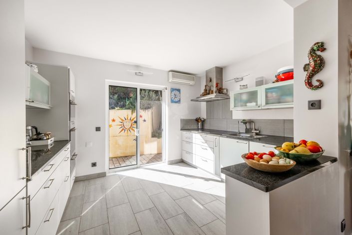 Image No.8-4 Bed Villa for sale