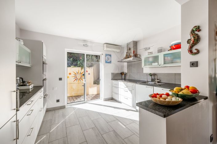 Image No.8-4 Bed Villa for sale