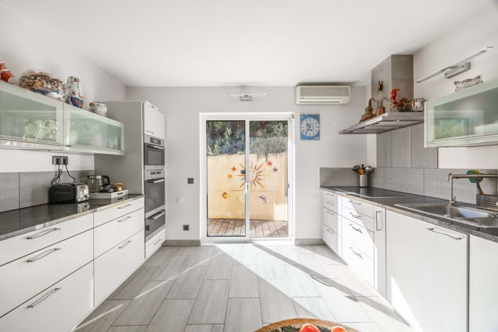 Image No.9-4 Bed Villa for sale