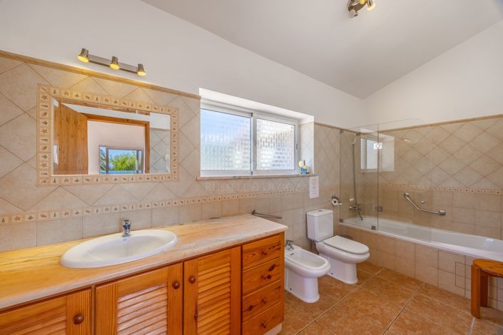 Image No.19-3 Bed Villa for sale