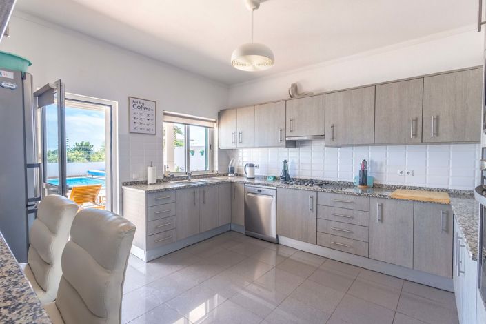 Image No.4-3 Bed Villa for sale