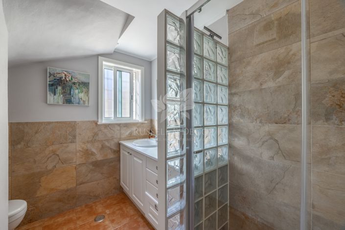 Image No.18-3 Bed Villa for sale