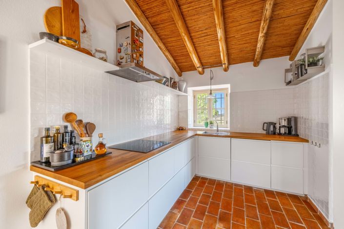 Image No.10-3 Bed Farmhouse for sale