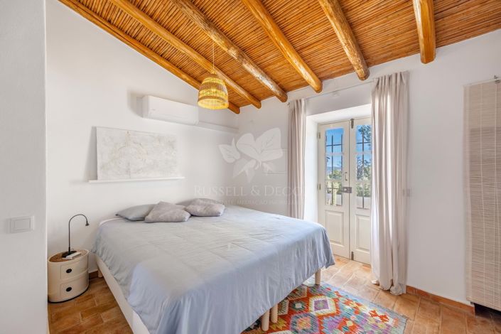 Image No.19-3 Bed Farmhouse for sale