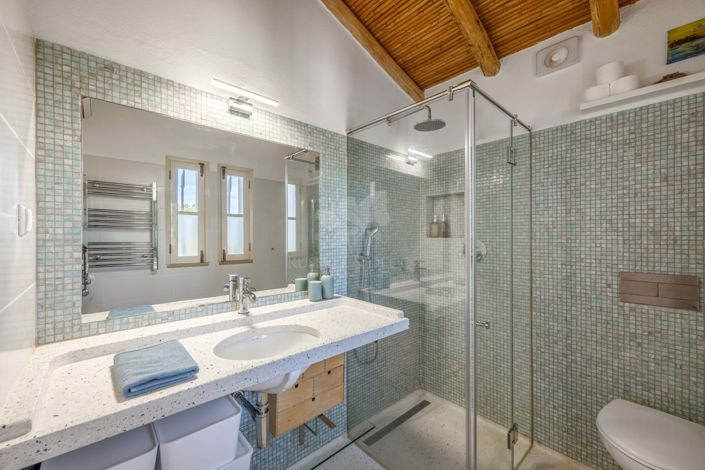 Image No.20-3 Bed Farmhouse for sale