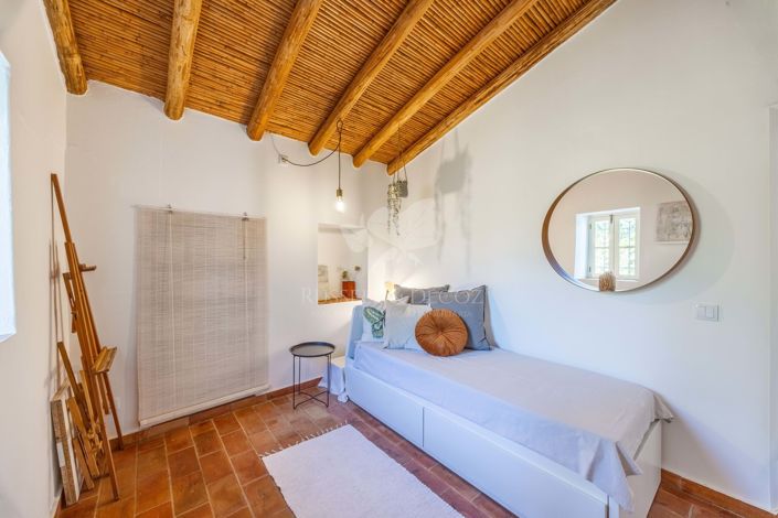 Image No.22-3 Bed Farmhouse for sale