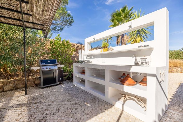 Image No.26-3 Bed Farmhouse for sale