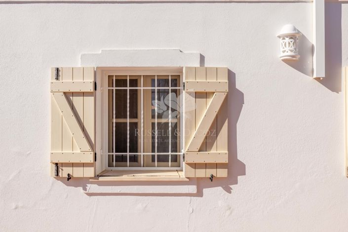 Image No.28-3 Bed Farmhouse for sale