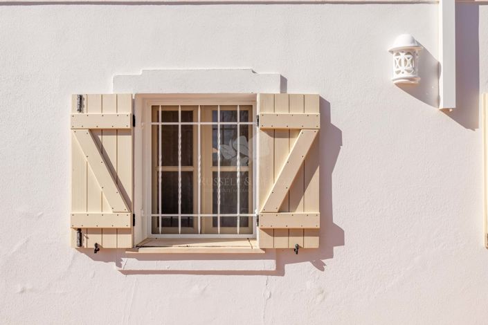 Image No.28-3 Bed Farmhouse for sale