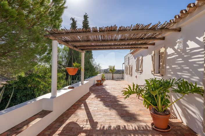 Image No.31-3 Bed Farmhouse for sale