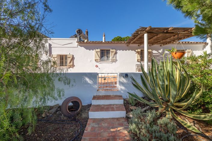 Image No.4-3 Bed Farmhouse for sale