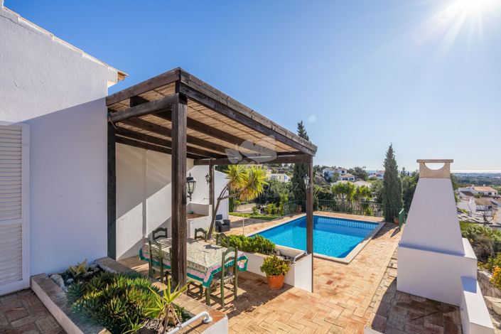 Image No.10-2 Bed Villa for sale