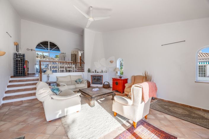 Image No.12-2 Bed Villa for sale