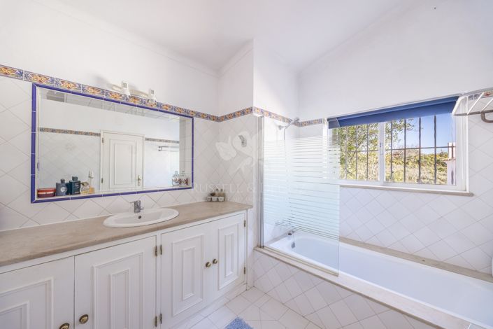 Image No.28-2 Bed Villa for sale